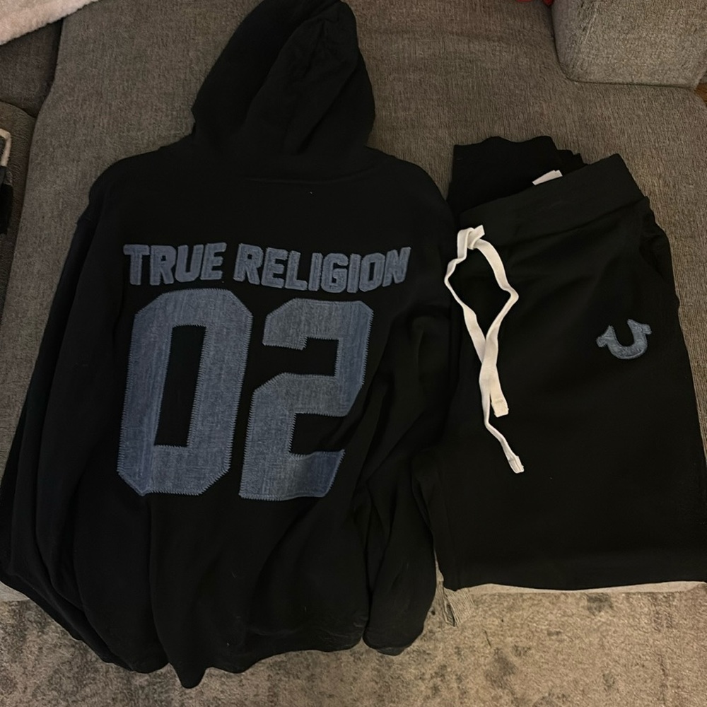 TR sweatsuit